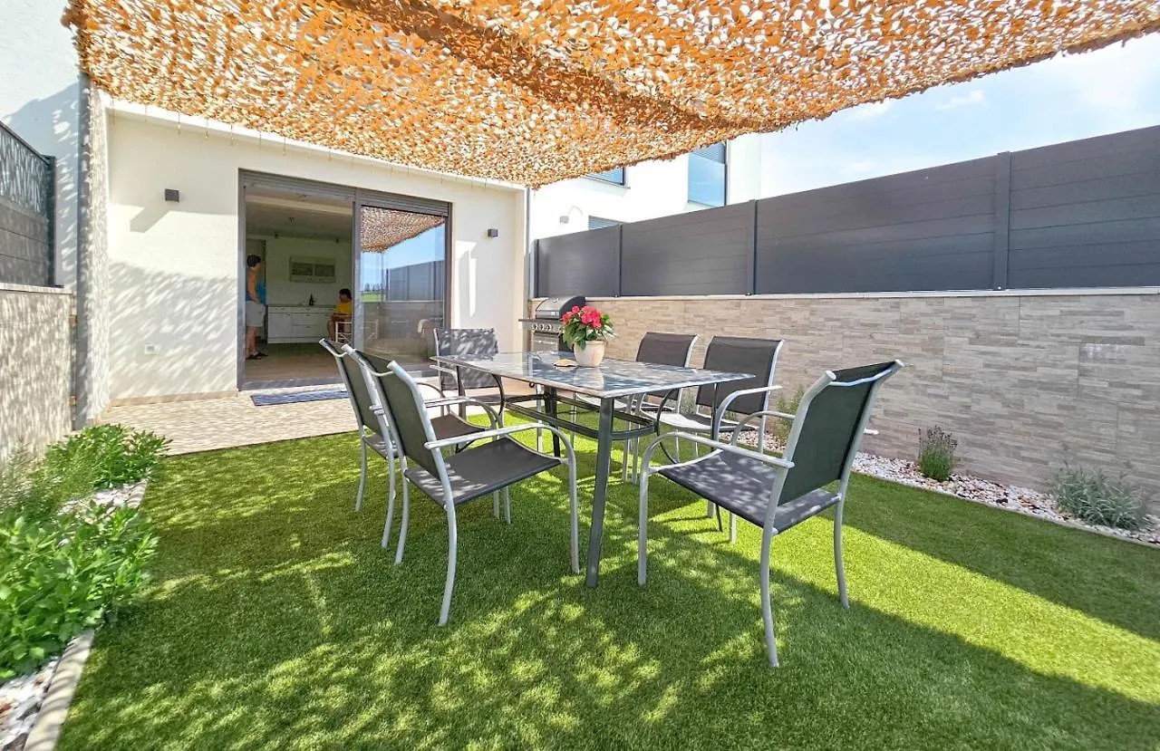 Casa Vanda Apartment Novigrad  Croatia